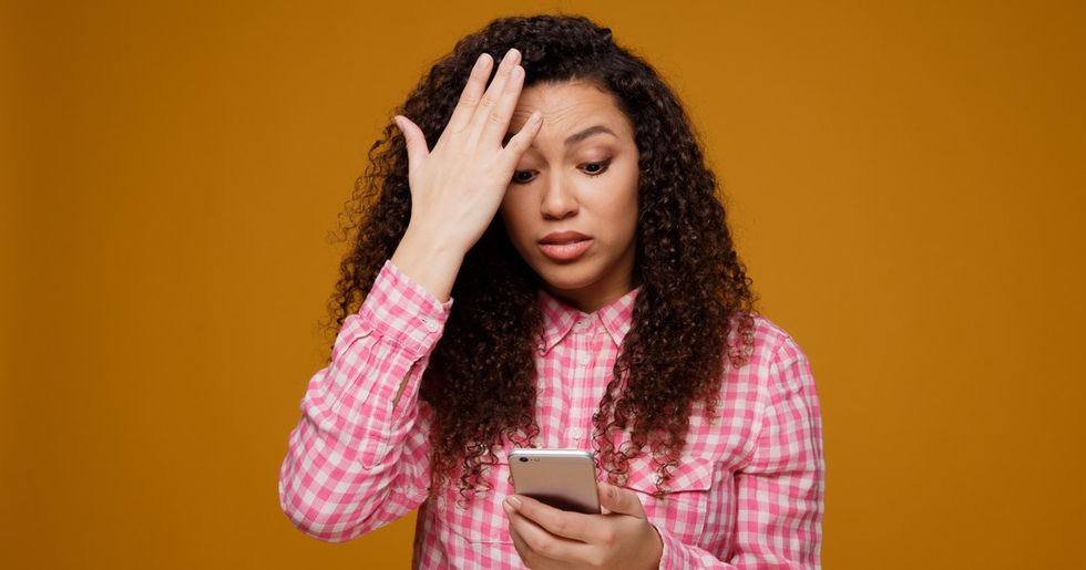 Woman stumbles upon 'world's worst straight dude Tinder bio' and it's a doozy.