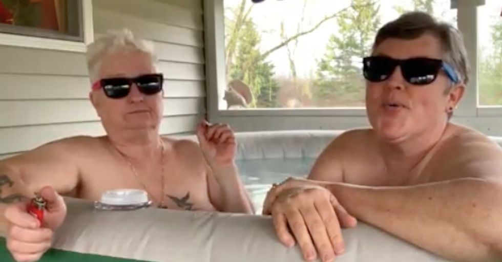 These fat old lesbians smoking weed are the only thing worth paying attention to on the Internet.