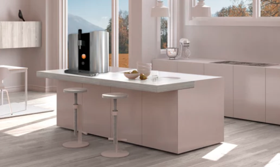 Photo of LG HomeBrew beer brewing device