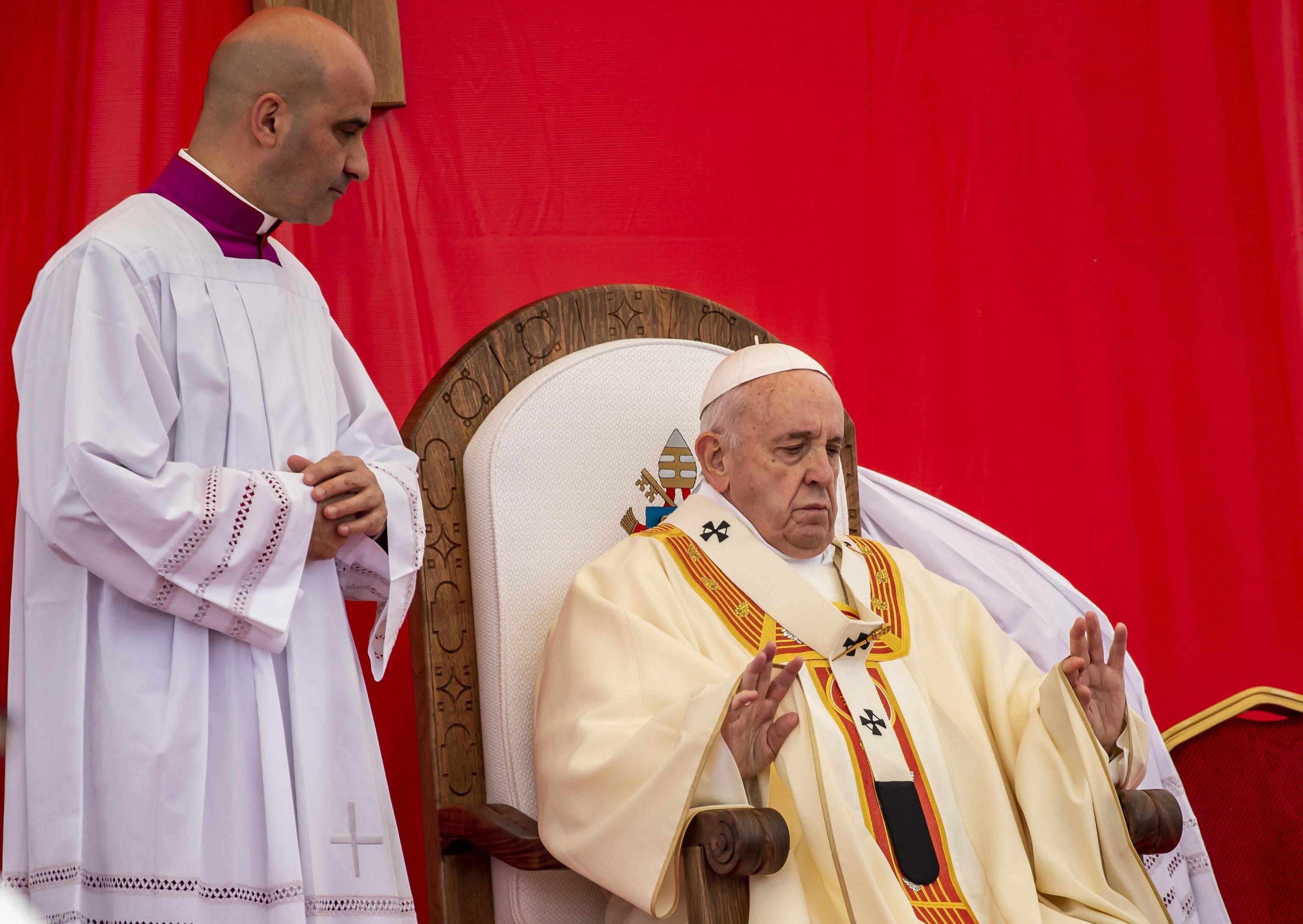 Spadaro ignora il Papa: sì al muro anti Lega