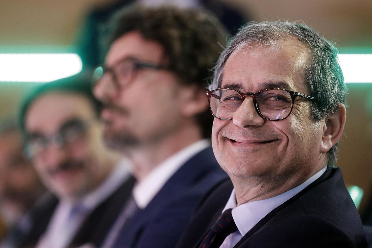 Pure i 5 stelle per la flat tax. Vantaggi per singoli e coppie, occhio alle famiglie numerose