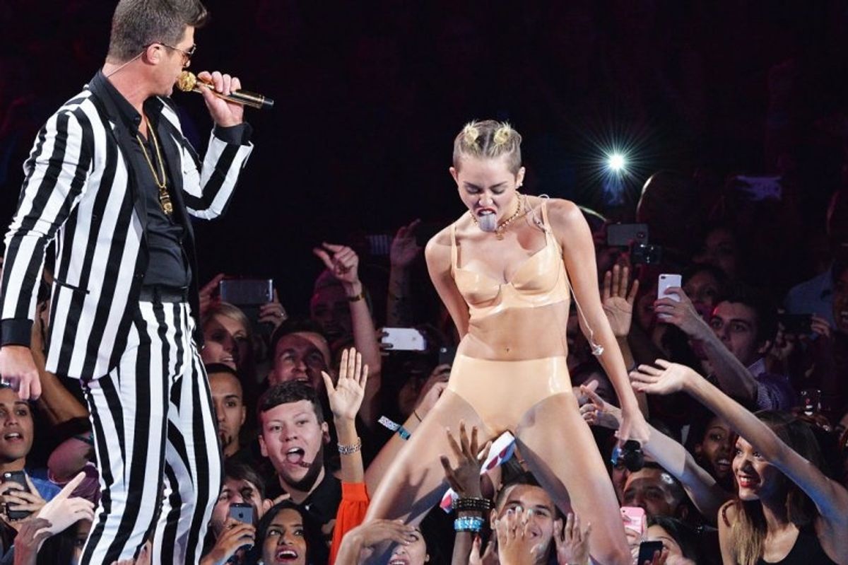 Miley Cyrus new album SHE IS COMING