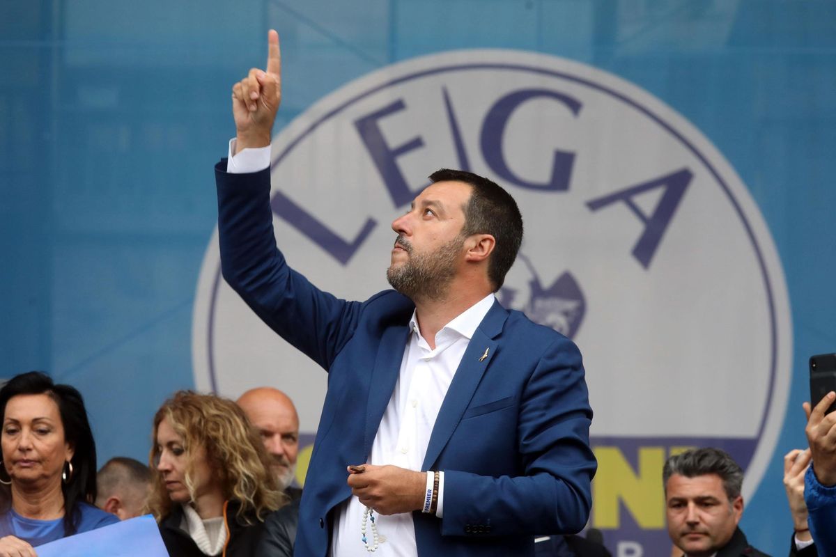 Il sacro è tornato e si è ripreso la politica