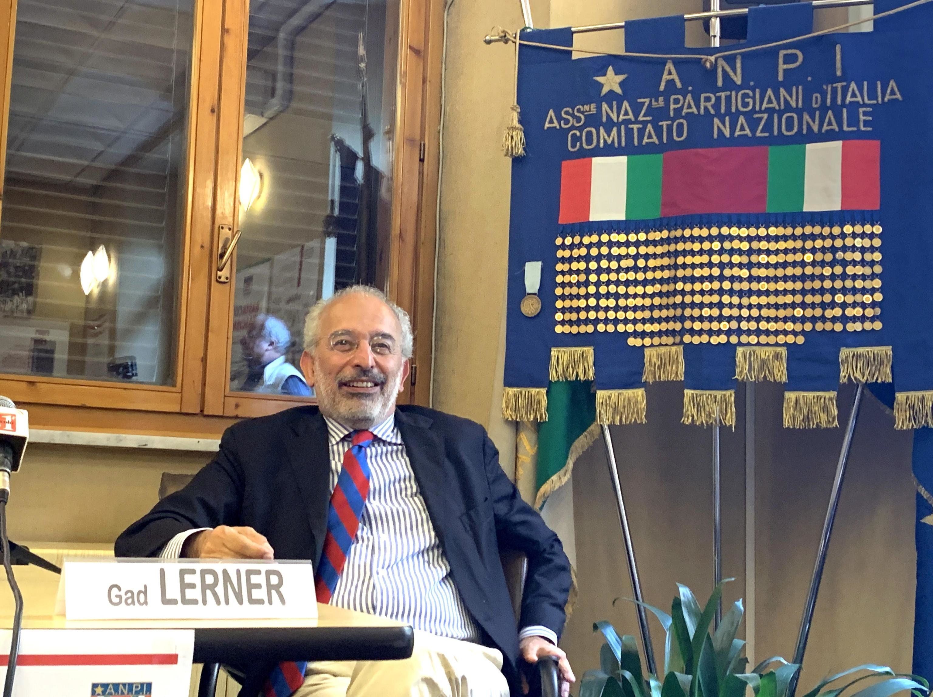 Nessuno vuol negare il programma a Lerner. Però devolva il cachet ai migranti