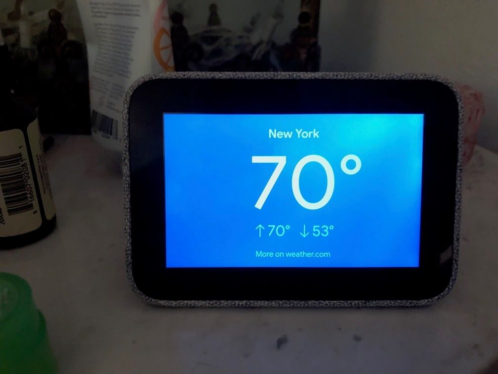 Review: See why the Lenovo Smart Clock is my new favorite for the bedroom