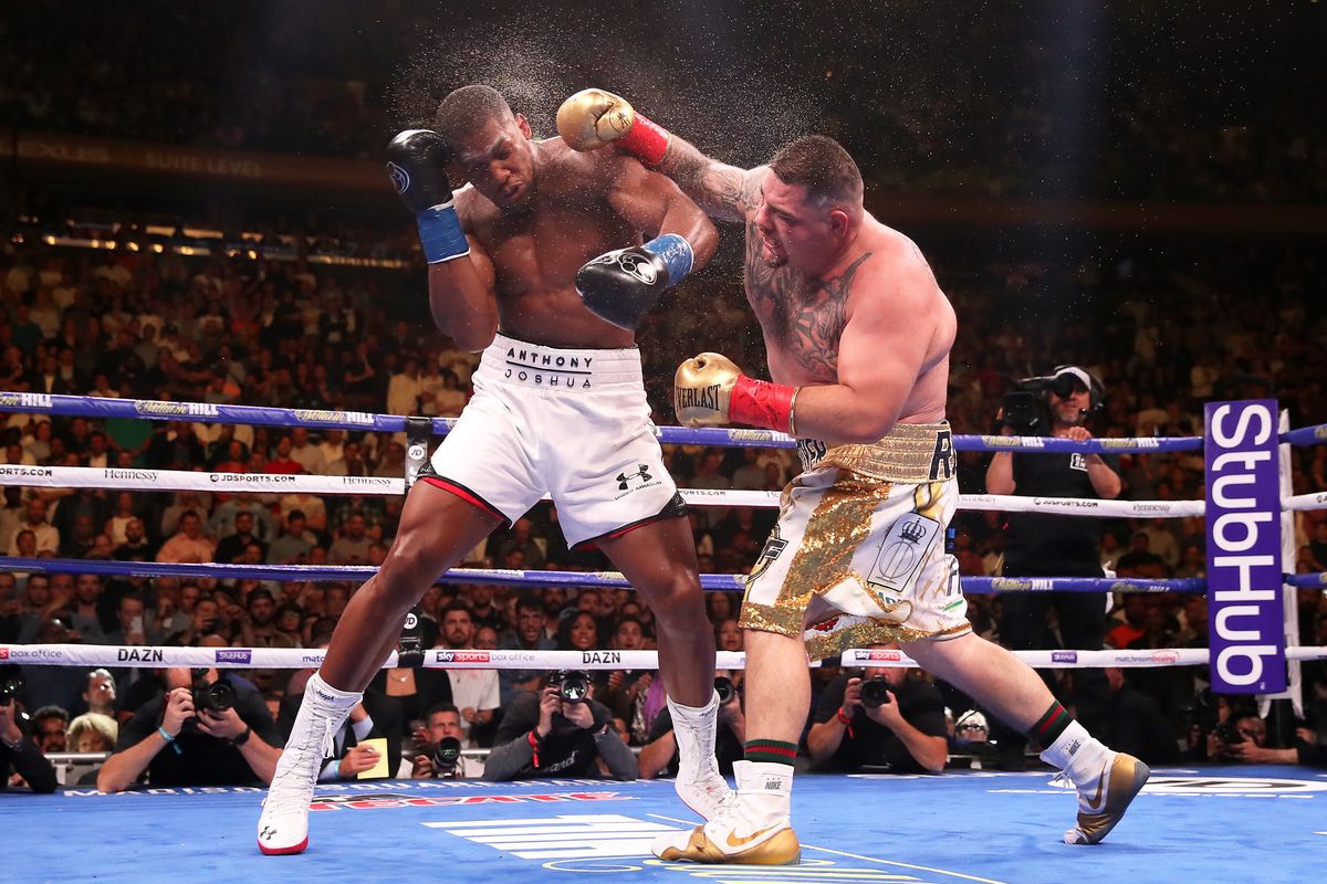 Il ciccione, il tossico e lo scalmanato. La boxe è ritornata un pugno di cattivi