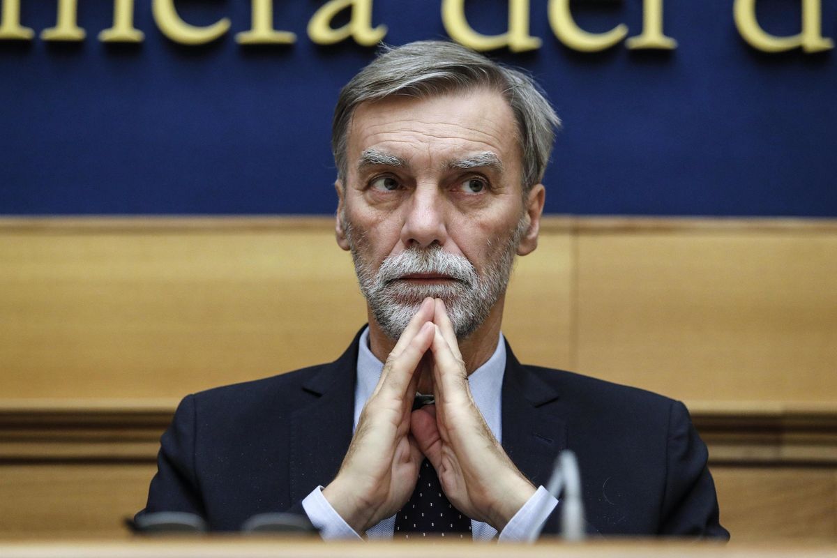 Porti, nei guai il fedelissimo di Delrio