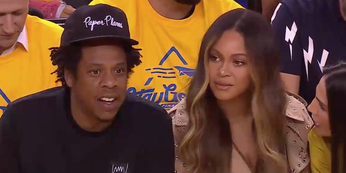 This Woman Had The Nerve To Lean Over Beyoncé To Speak To Jay Z