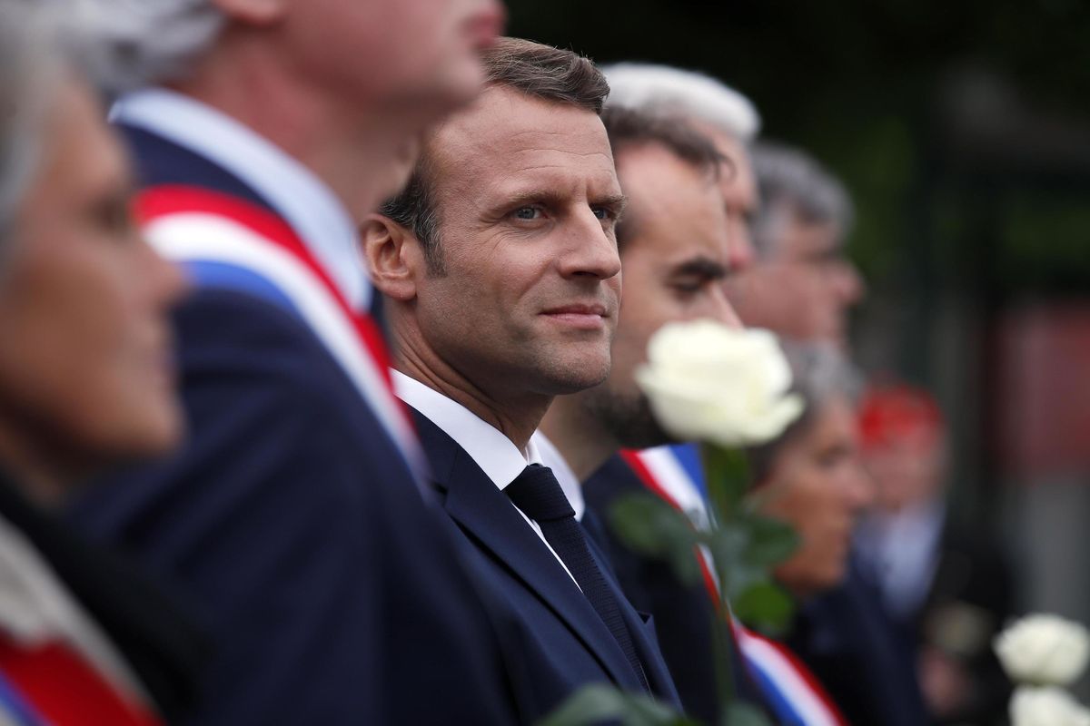 Macron buca le gomme all’Europa