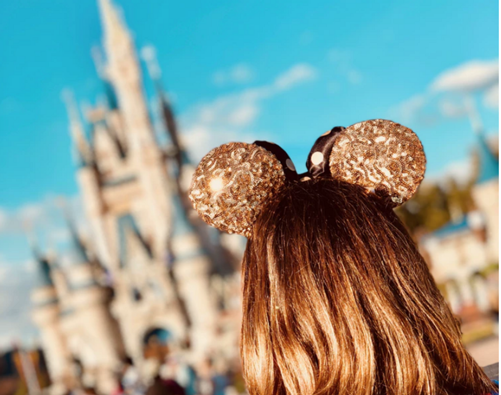 5 Accessories You Absolutely Need To Be Comfortable, Yet Stylish In Disney World