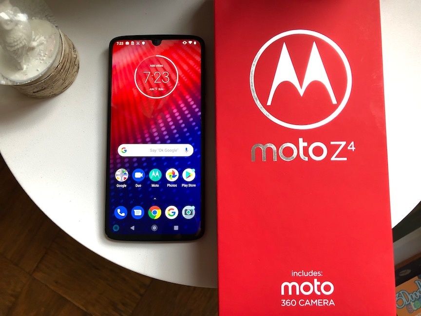 Moto Z4 Hands-on Review: A 5G-ready phone that makes awesome GIFs -  Gearbrain