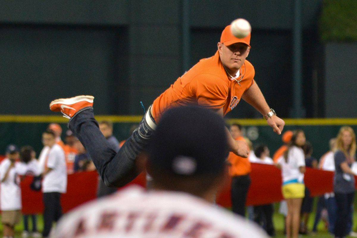 Ken Hoffman on how to throw the perfect big league first pitch