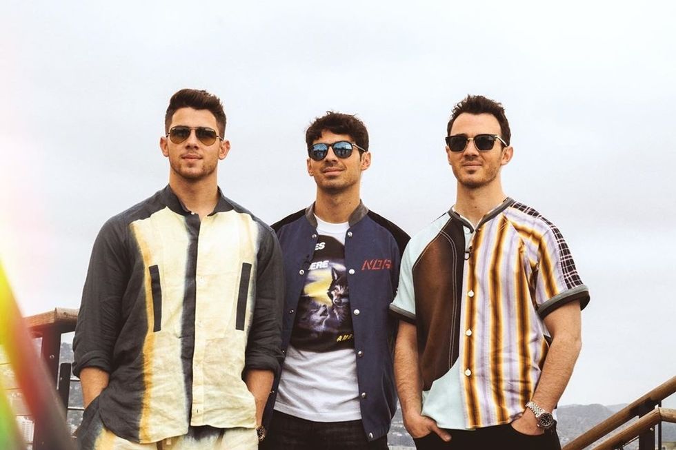 I'm A Sucker For The Jonas Brothers' 'chasing Happiness'