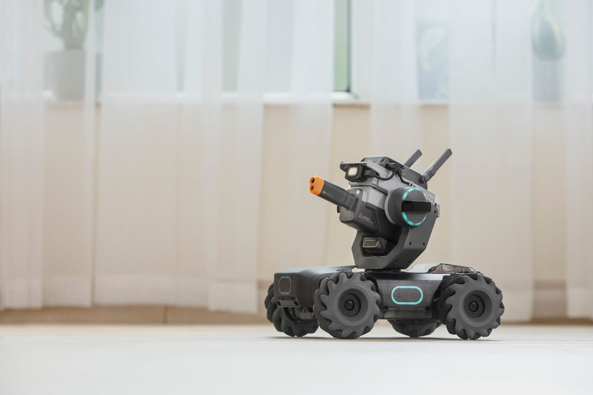 Hands on with the DJI RoboMaster S1, a robot that shoots laser beams and teaches your kids to code in Python
