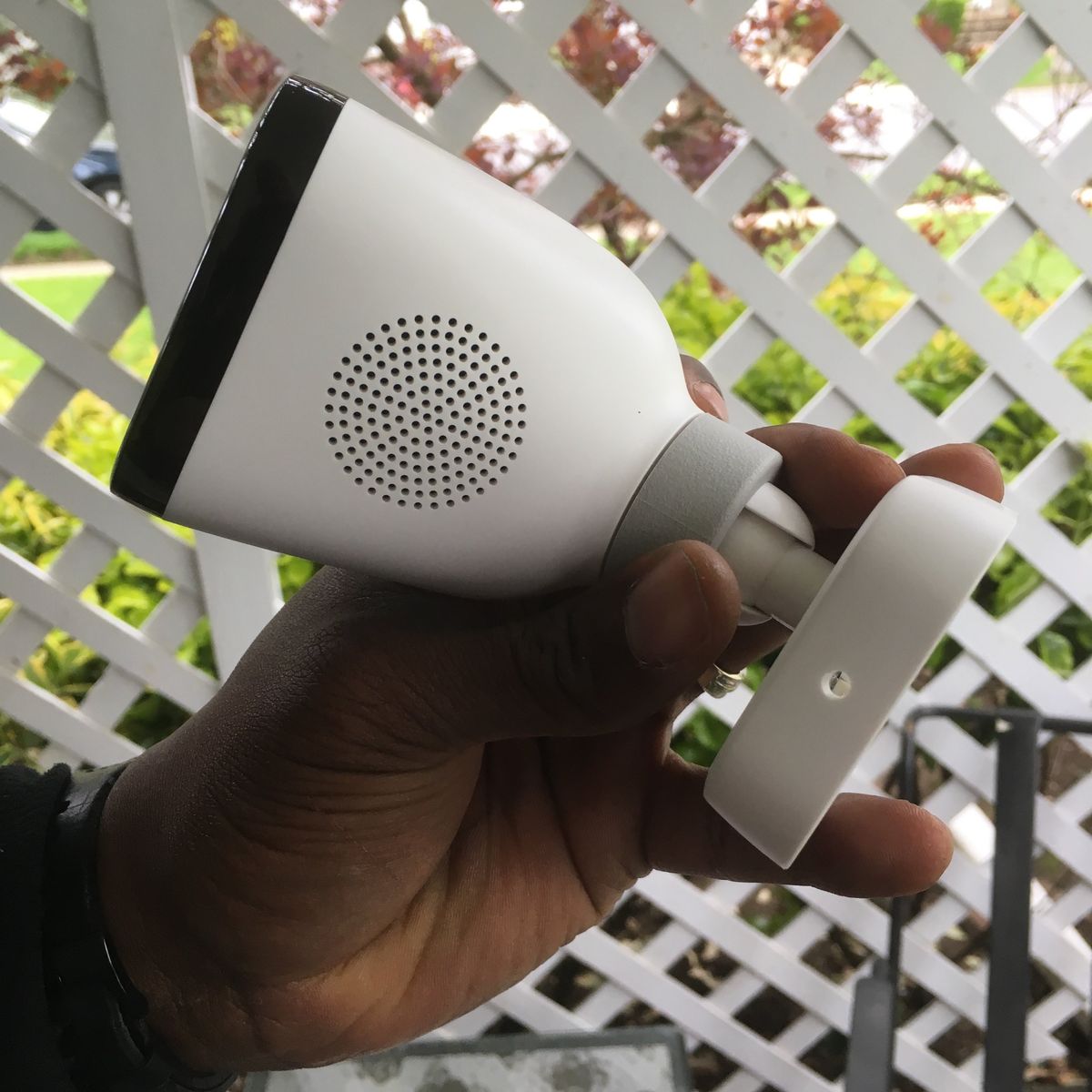 Vivint Outdoor Camera Pro Review, a New 4K HD Outdoor Camera