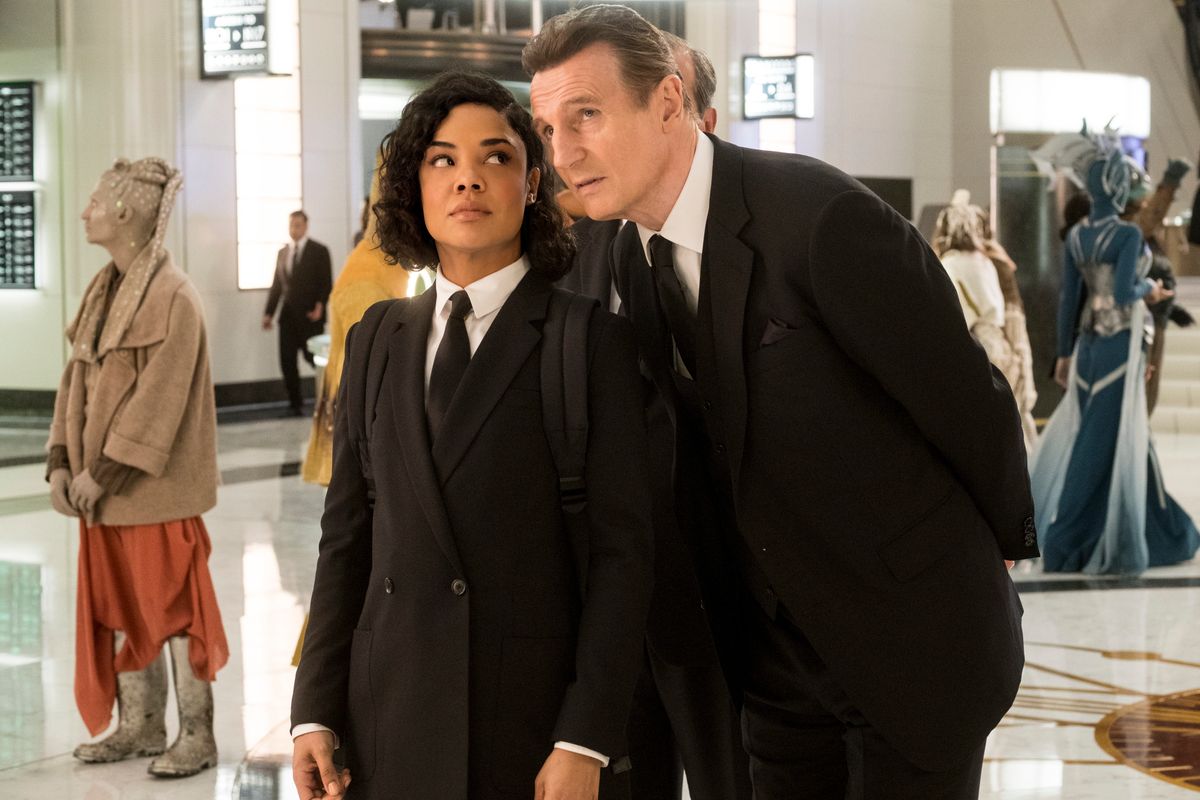 High T (Liam Neeson) is in charge of MIB London branch where M (Tessa Thompson) is a rookie.