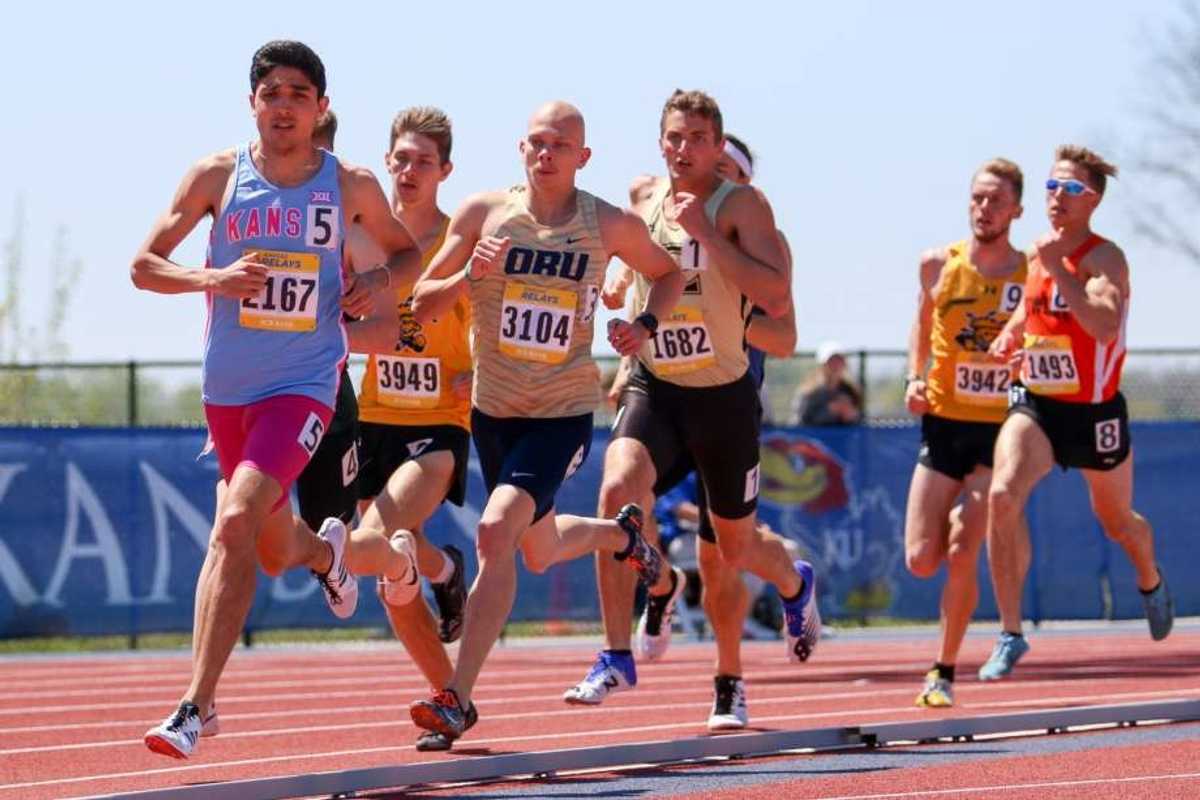 Hoppel completes perfect season with 2nd 800 national title