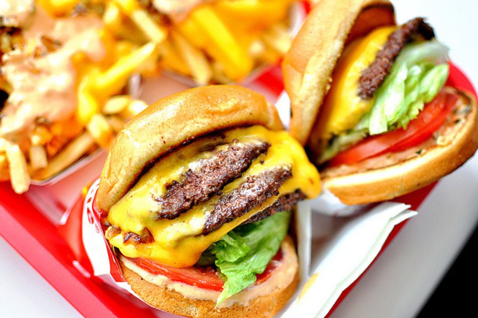 8 Reasons In-N-Out Burger Belongs On The East Coast