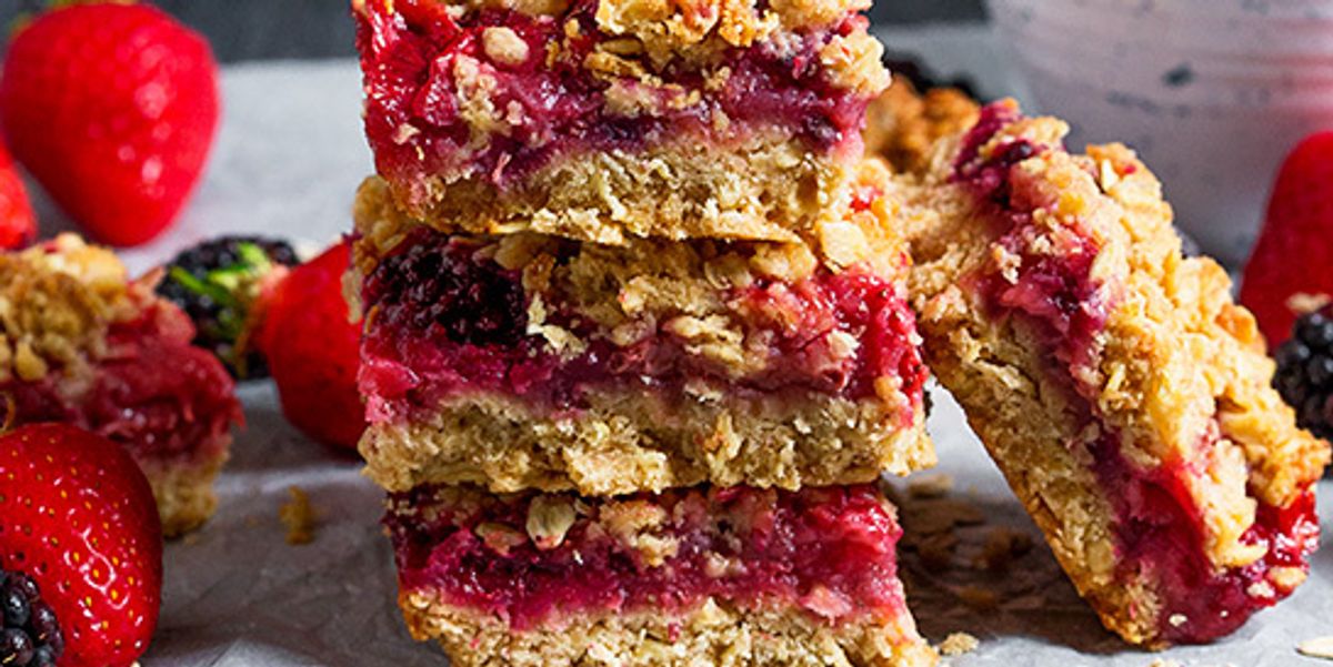 Strawberry and Blackberry Oatmeal Bars - My Recipe Magic