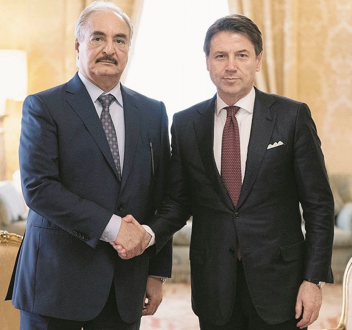 Conte brucia Macron e chiede ad Haftar la tregua per Tripoli