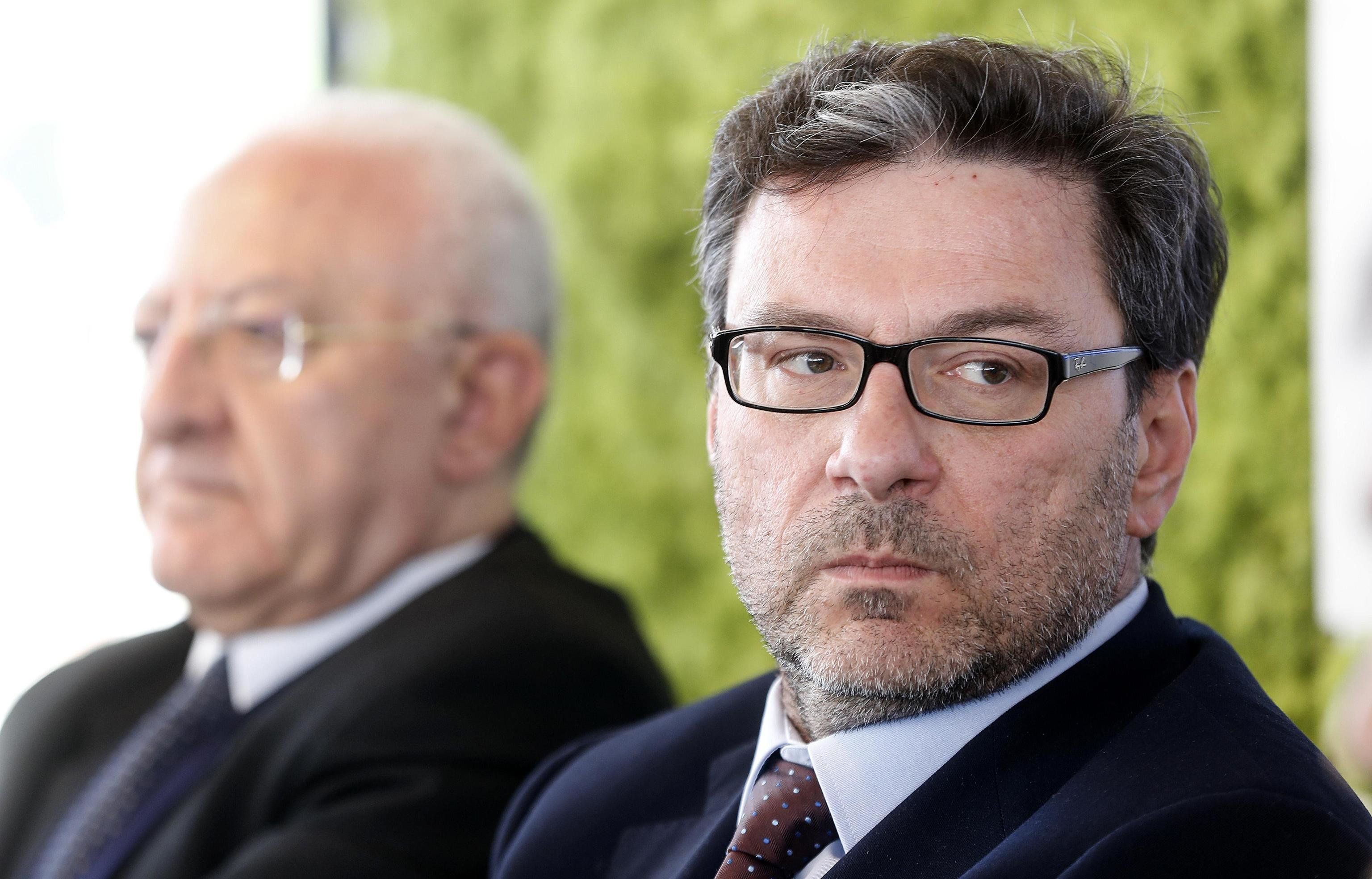 Giorgetti si affida a Draghi su Carige. Le sorti del governo in mano alla Bce