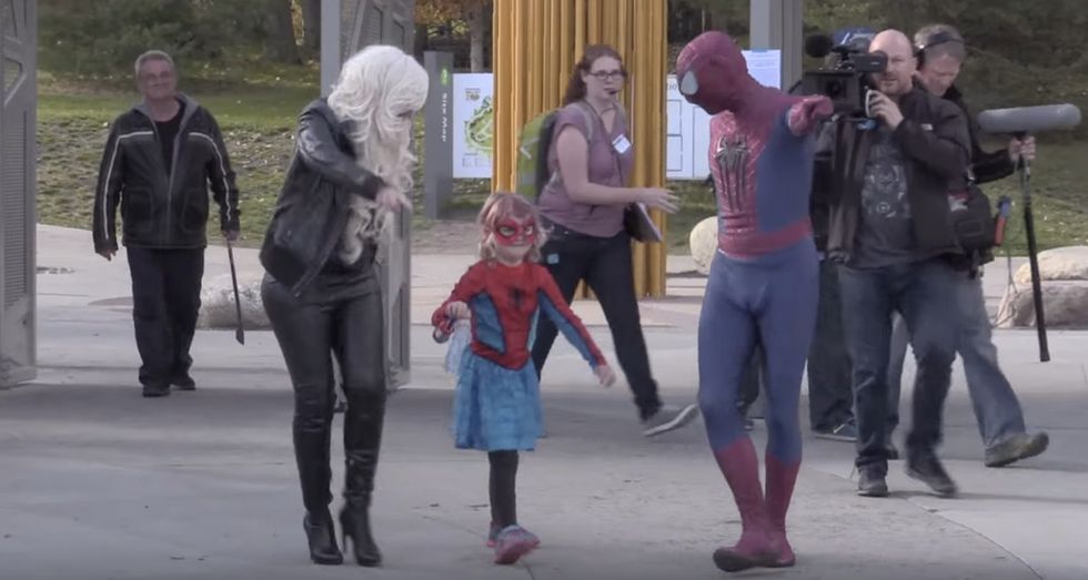 A 6-year-old with cancer just saved an entire hockey team with her super-powered adorableness.