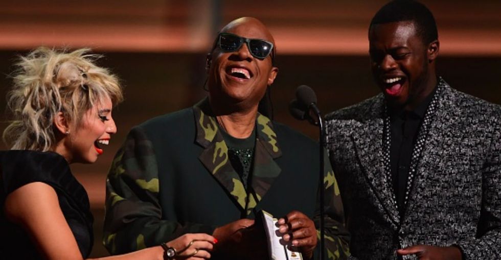 Stevie Wonder just got the whole Grammys audience to applaud for Braille accessibility.