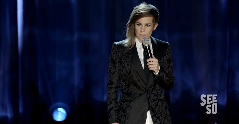 This comedian hilariously brought up knives to make a great point about guns.