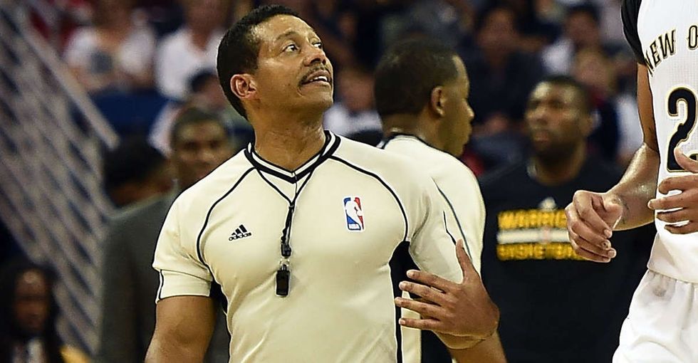 After a player taunted him with anti-gay slurs, this gutsy ref responded by coming out.
