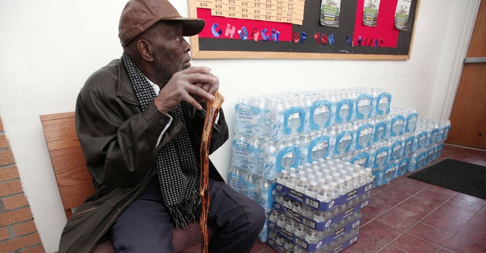 21 facts and photos behind Flint's devastating water crisis.