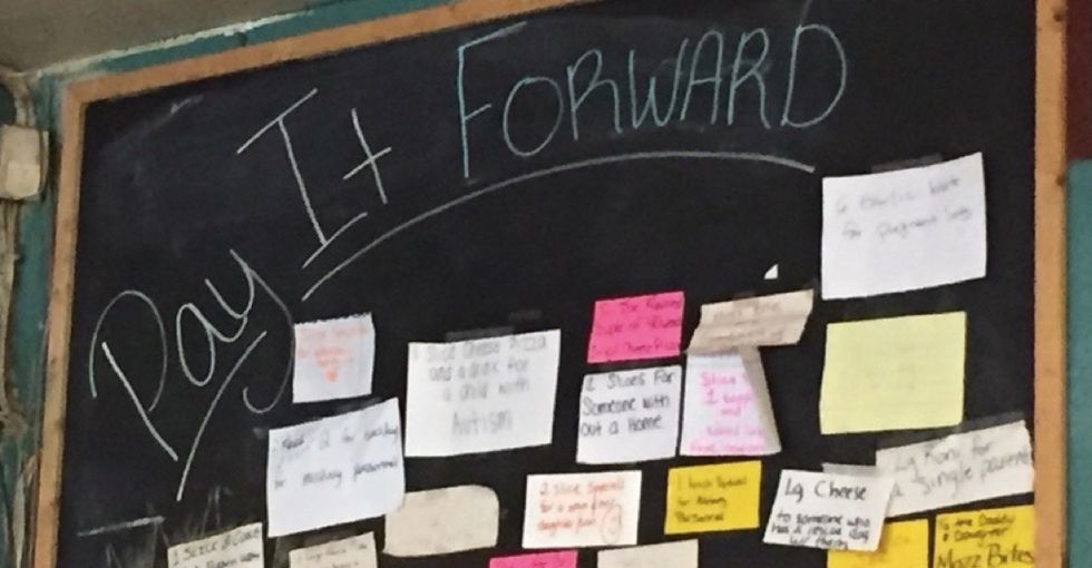A Florida pizzeria came up with a simple but smart way for customers to pay it forward.