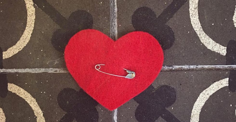 These 2 women are starting a heartfelt revolution ... with felt hearts.