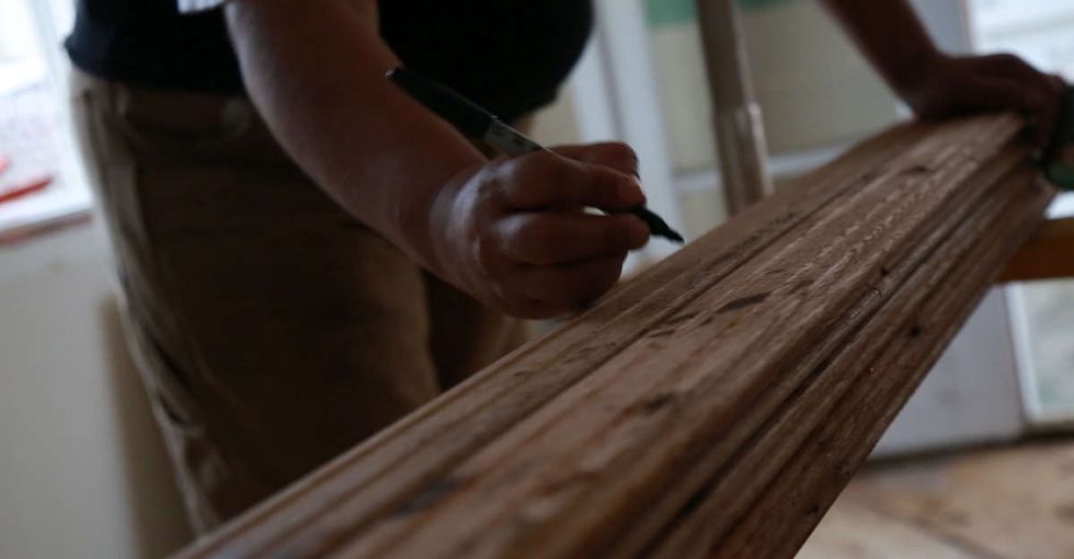 In 2001, one company started hiring mostly ex-cons. 14 years later, here's how it's going.