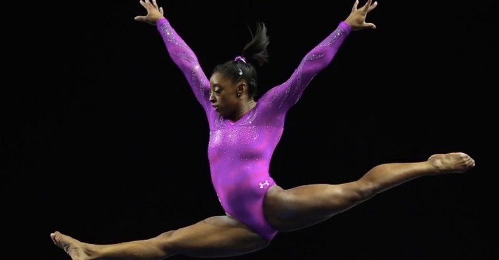 9 reasons to be a little obsessed with elite gymnast Simone Biles.