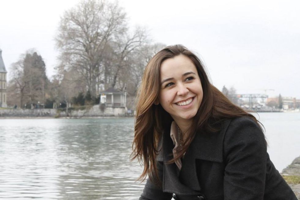An art student designed a smart but simple fashion line to help refugees.