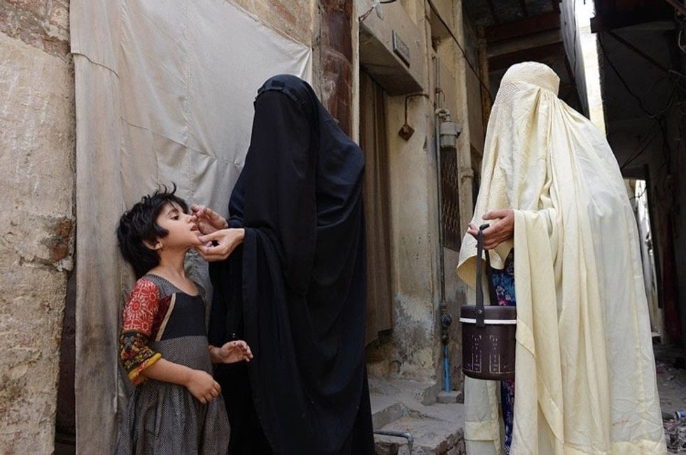19 fascinating pictures to remind us what polio used to look like ...
