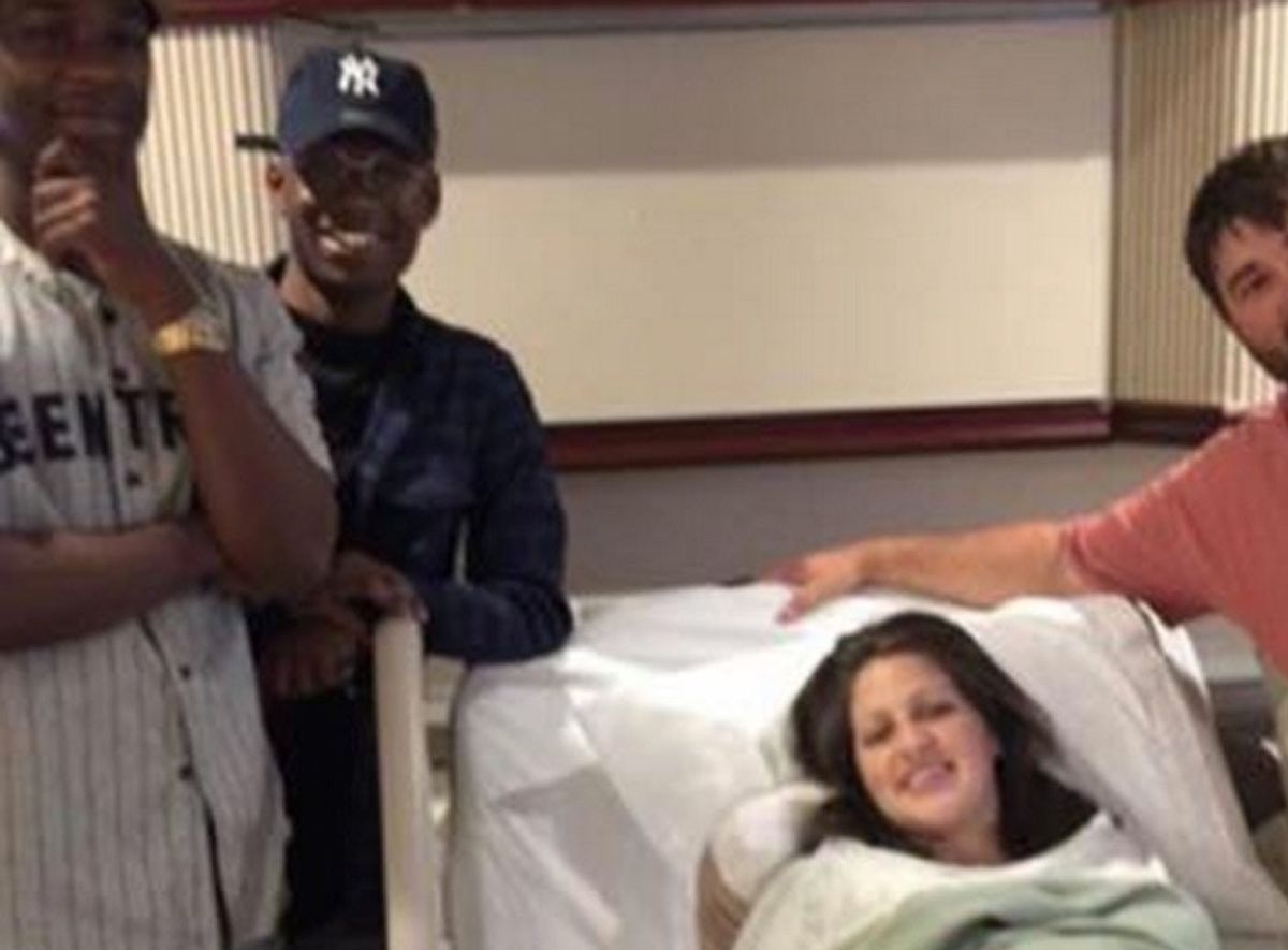 lindsey lashley, text baby mistake, heartwarming stories