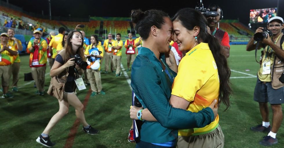 9 adorable pics of a Brazilian rugby player getting proposed to by her girlfriend.
