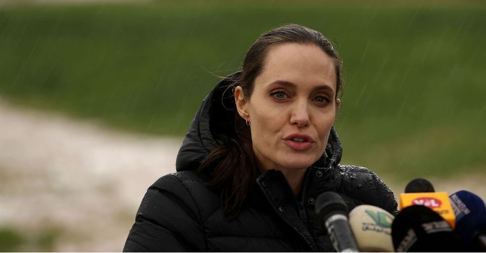 12 pics of Angelina Jolie demanding the world help Syrian refugees.