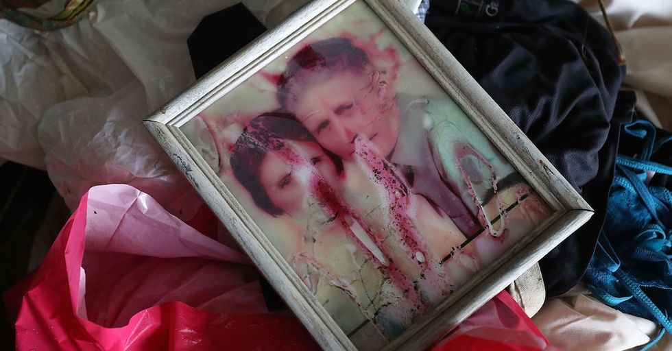 A hero photographer is helping flood victims save their priceless family photos.