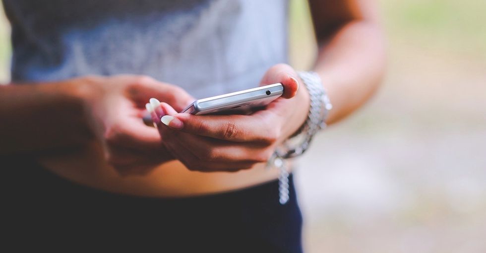 5 real talk ways to teach your teens about safe sexting.