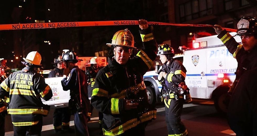 This man's thank-you to Chelsea first responders represents the best of New York.