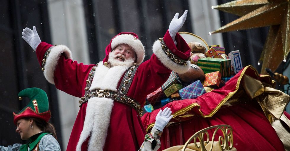 There's a brilliant, heartfelt way to tell your kids the truth about Santa. Take notes.