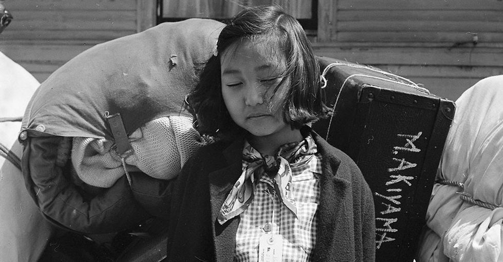 21 powerful photos show what life inside a Japanese internment camp was like.
