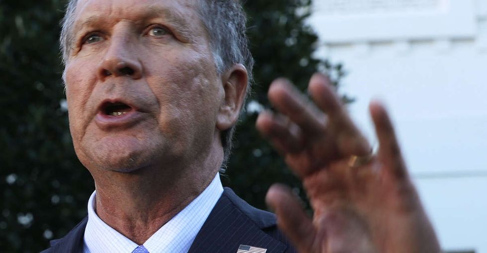 A Republican governor just defied his own party to stand up for clean energy.