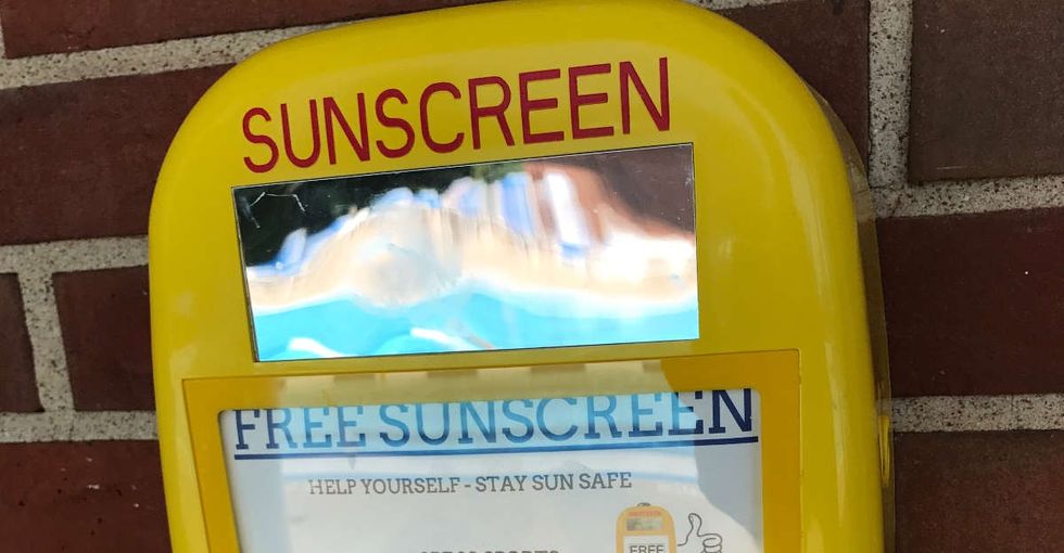 A high schooler came up with a genius way to help prevent sunburns at the pool.