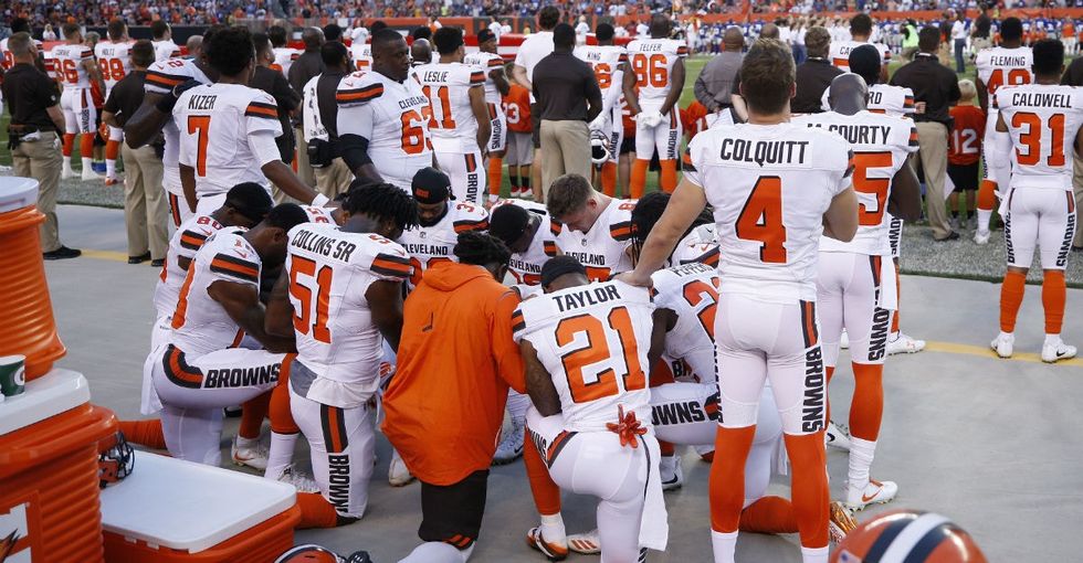 Finally, a white player knelt during an NFL protest — the biggest one so far.