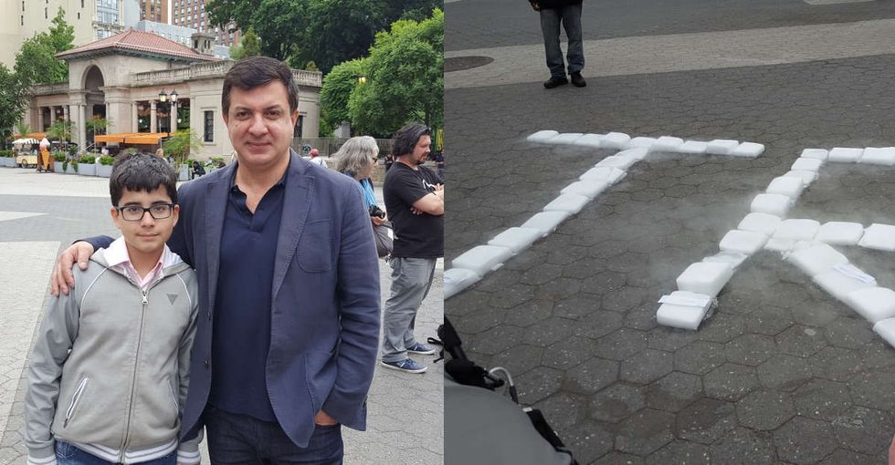 This is how people reacted when a guy wrote 'Trump' on a New York sidewalk in dry ice.