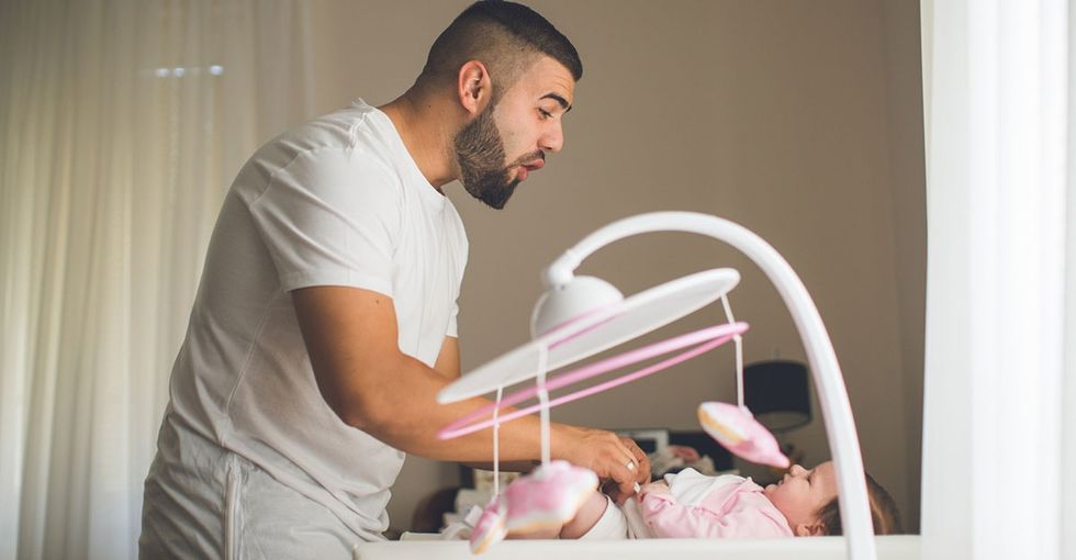 A mother of 6 responds to 'Must be nice to have a husband who helps like that.'