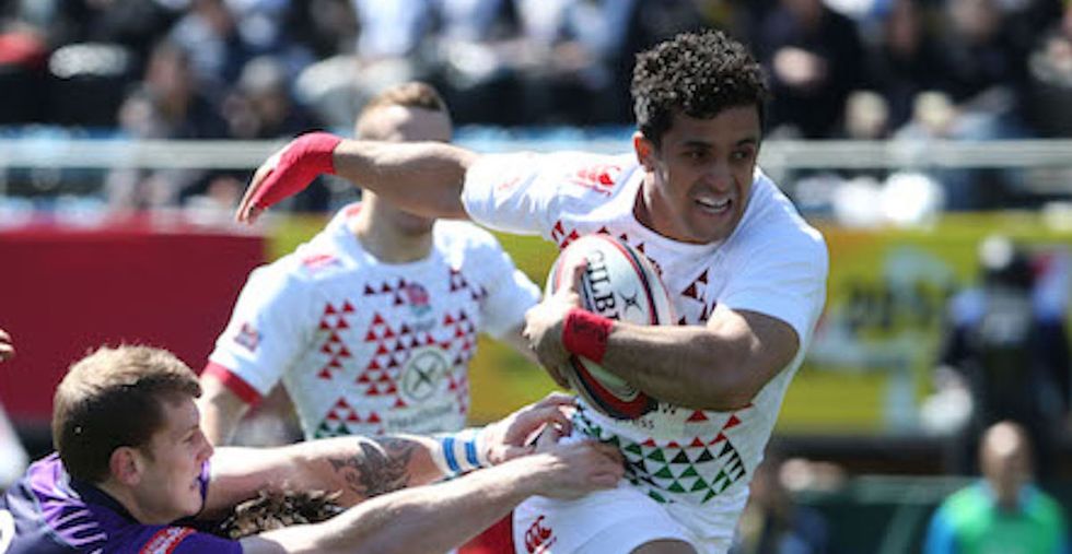 A rugby player only needed 2 sentences to shut down critics of his relationship's age gap.